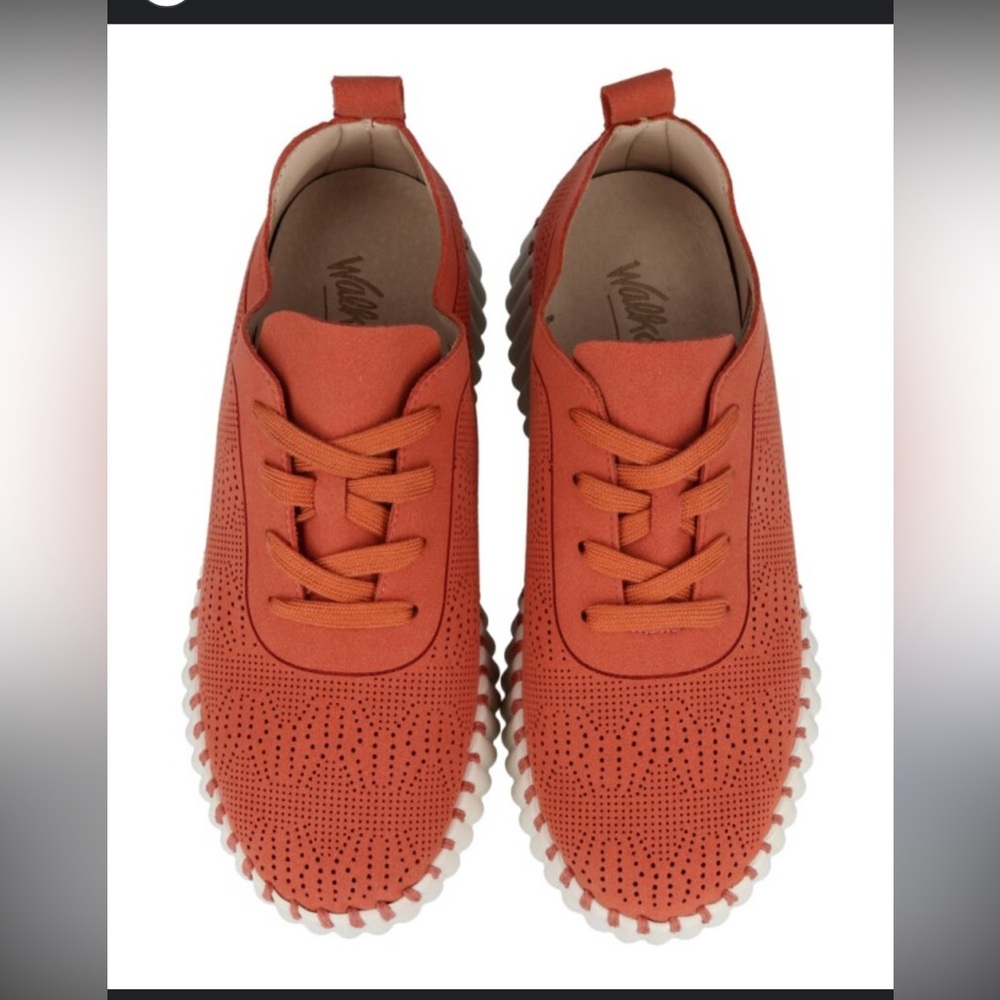 Walk & Fly orange sneakers - Picture 2 of 8